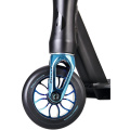 Prémiová freestyle koloběžka v černo modré barvě Chilli Reaper Ocean