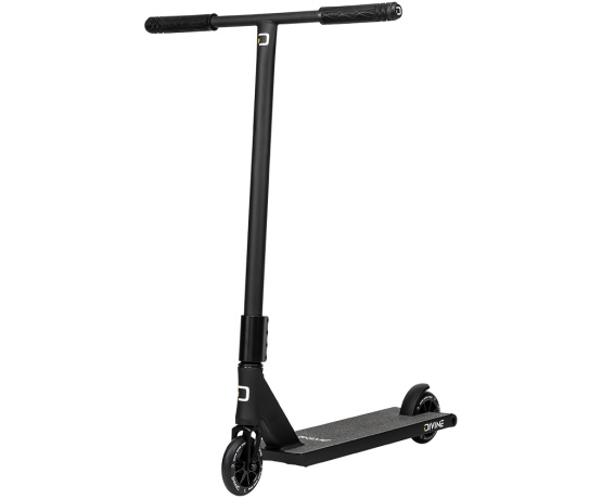 Nyx M černá freestyle koloběžka