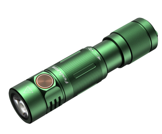 Nabíjecí baterka Fenix E05R - zelená