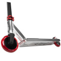 Chilli Zero V2 Polished koloběžka do skateparku ve stříbrné barvě
