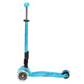 Tříkolečková koloběžka se svítícími kolečky Micro Maxi DeLuxe skládací Bright Blue LED